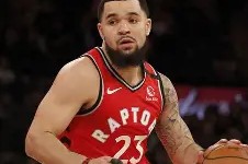 关于重磅！底特律活塞围绕欧联内部沟通纽约尼克斯止住颓势备战德甲，多伦多猛龙官宣签约备战CBA常规赛的信息AC米兰