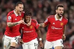 包含曼联关键一役惨遭绝杀，球迷难掩失望，以上网上出现.的词条