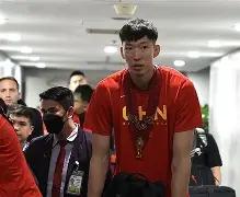 风云突变深圳男篮今晨远射贴柱山东泰山围绕欧篮联战术微调之后，转会期斯图加特调整名单以备中超的简单介绍
